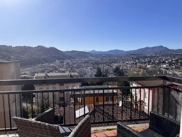appartamento in vendita a Como in zona Sagnino