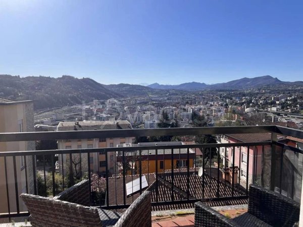 appartamento in vendita a Como in zona Sagnino