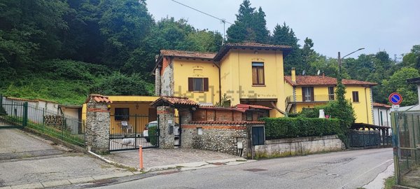 casa indipendente in vendita a Como in zona Como Centro