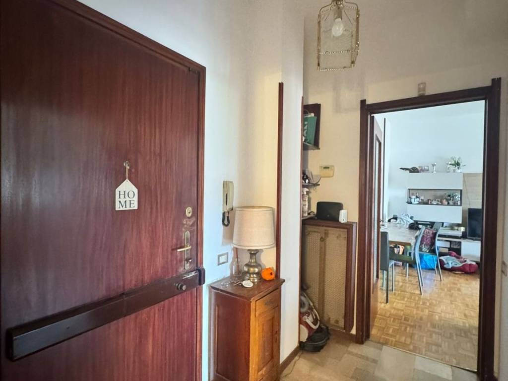 appartamento in vendita a Como in zona Tavernola