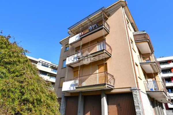 appartamento in vendita a Como in zona Rebbio