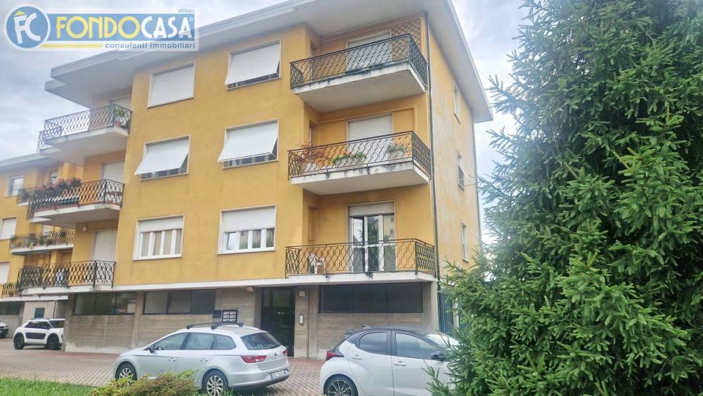 appartamento in vendita a Como in zona Muggiò