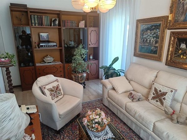 appartamento in vendita a Como in zona Villa Olmo