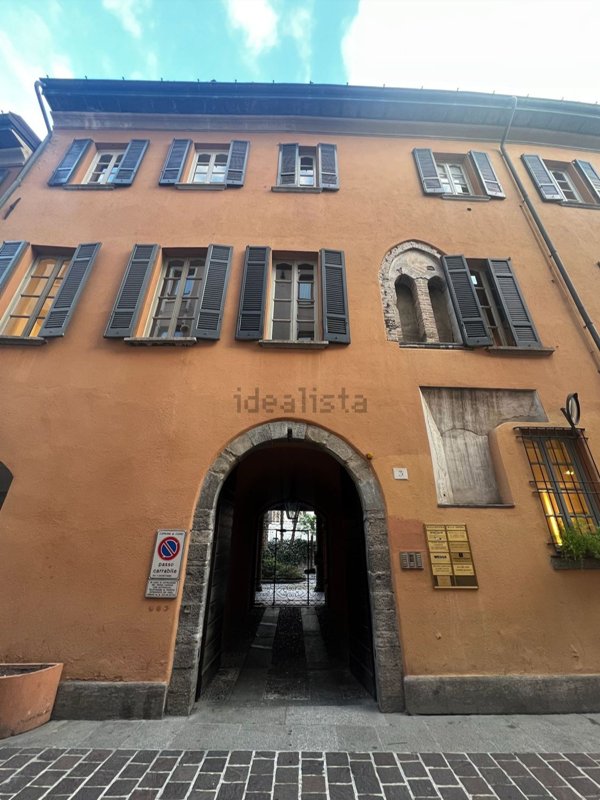 appartamento in vendita a Como in zona Piazza Volta