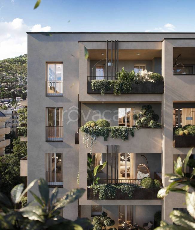 appartamento in vendita a Como in zona Borghi