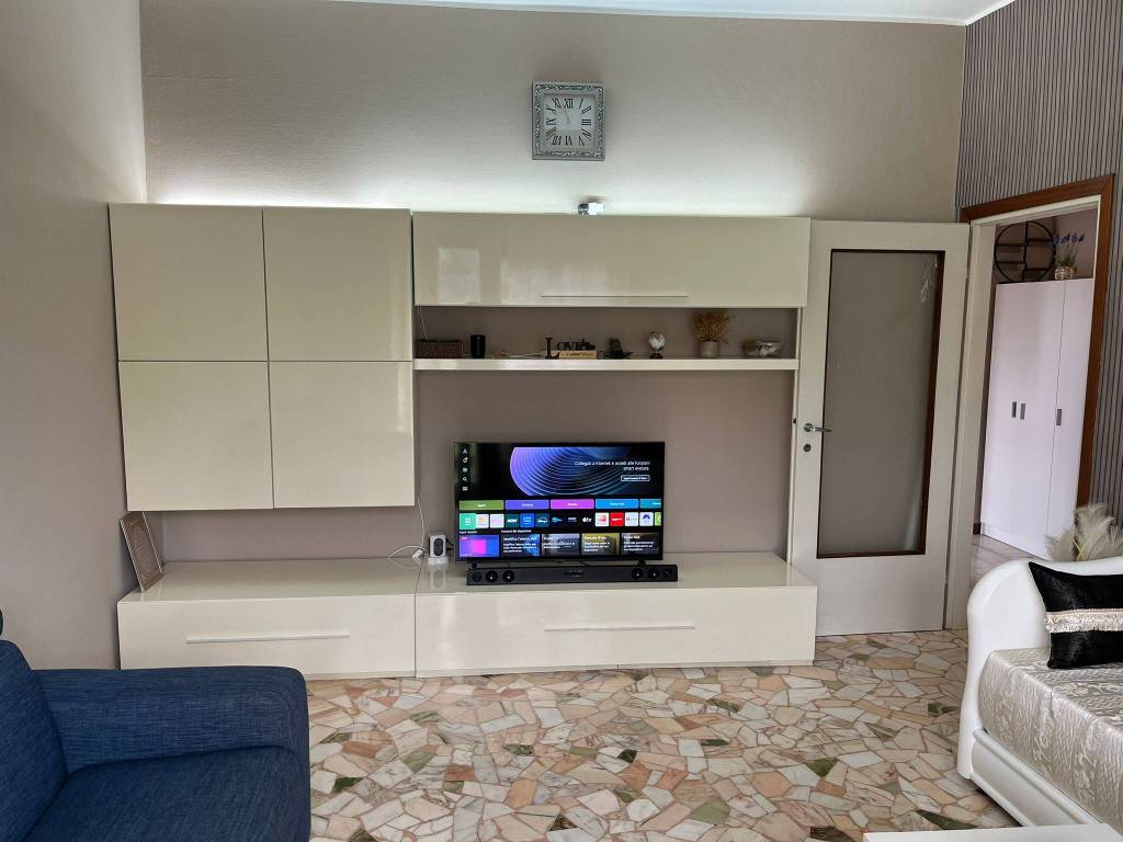 appartamento in vendita a Como in zona Lora