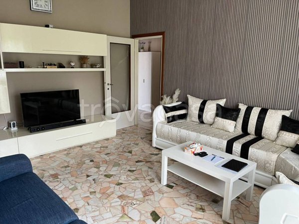 appartamento in vendita a Como in zona Lora