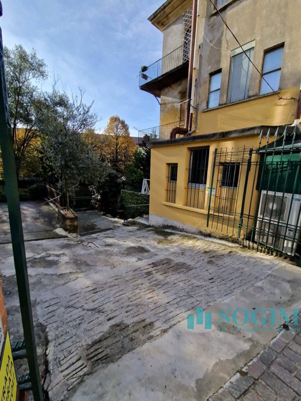 appartamento in vendita a Como in zona Borghi