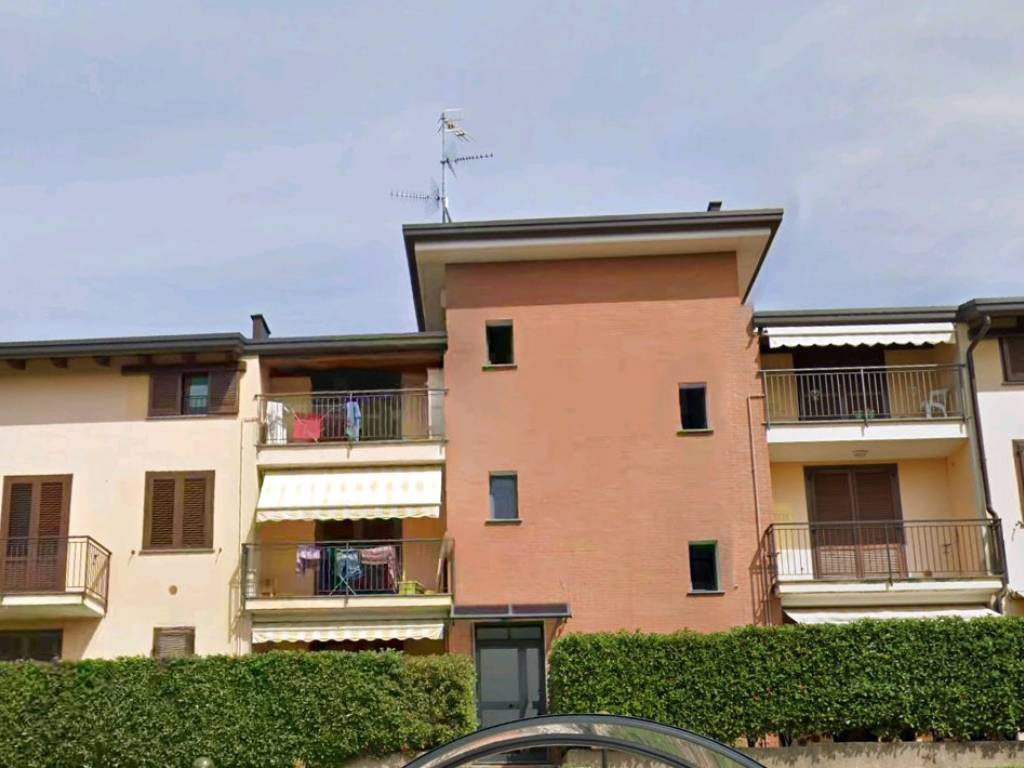 appartamento in vendita a Como in zona Breccia