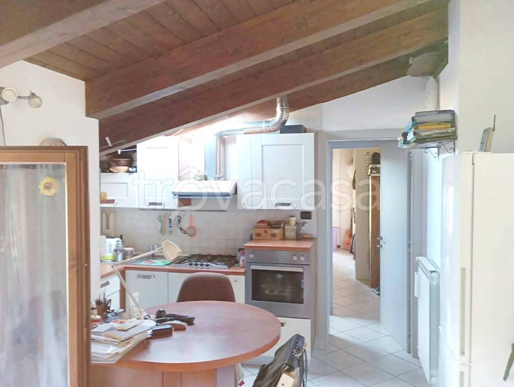 appartamento in vendita a Como in zona Prestino