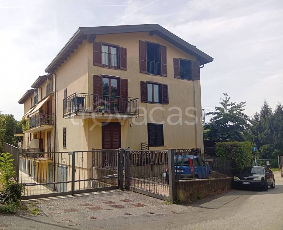 appartamento in vendita a Como in zona Prestino
