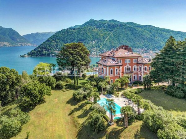appartamento in vendita a Como in zona Rebbio