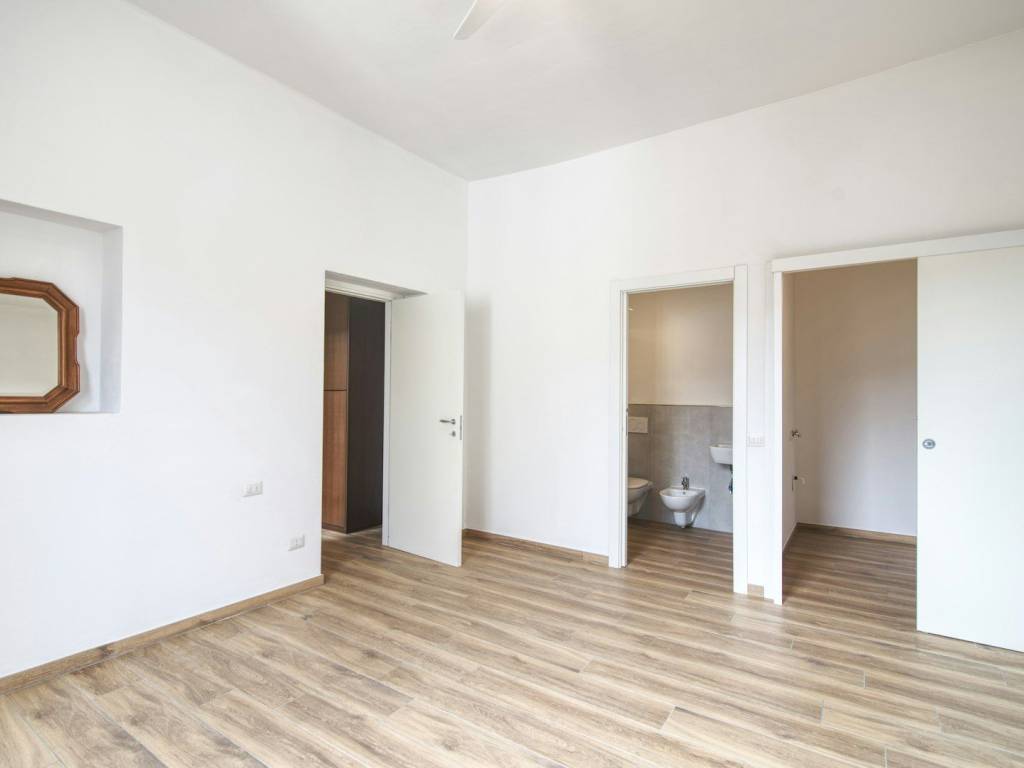 appartamento in vendita a Como in zona Borghi