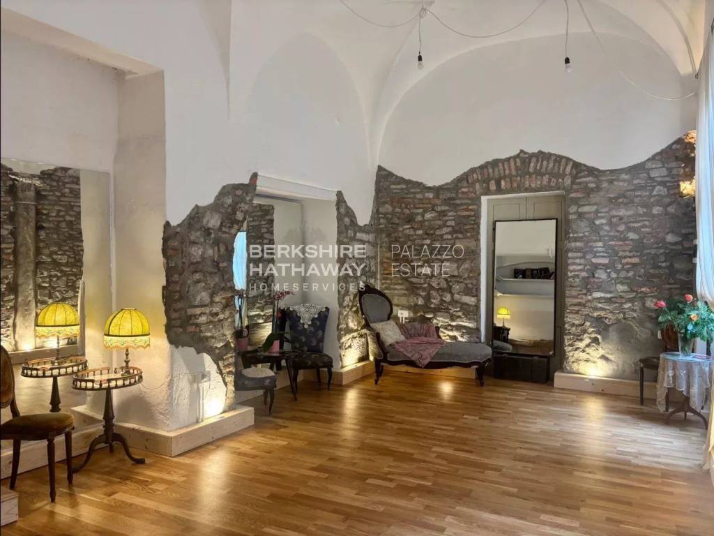 appartamento in vendita a Como in zona Como Centro