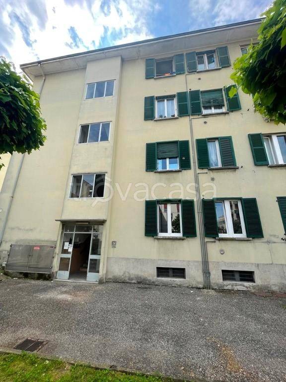 appartamento in vendita a Como in zona Caserme