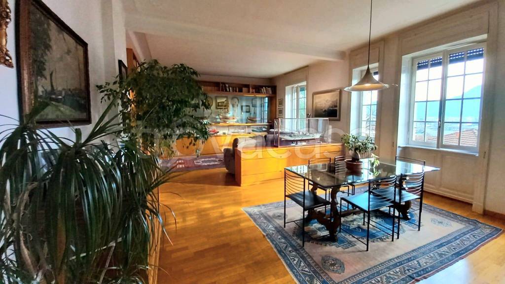 appartamento in vendita a Como in zona Valduce