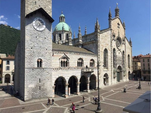 appartamento in vendita a Como in zona Como Centro