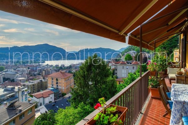 appartamento in vendita a Como in zona Garzola