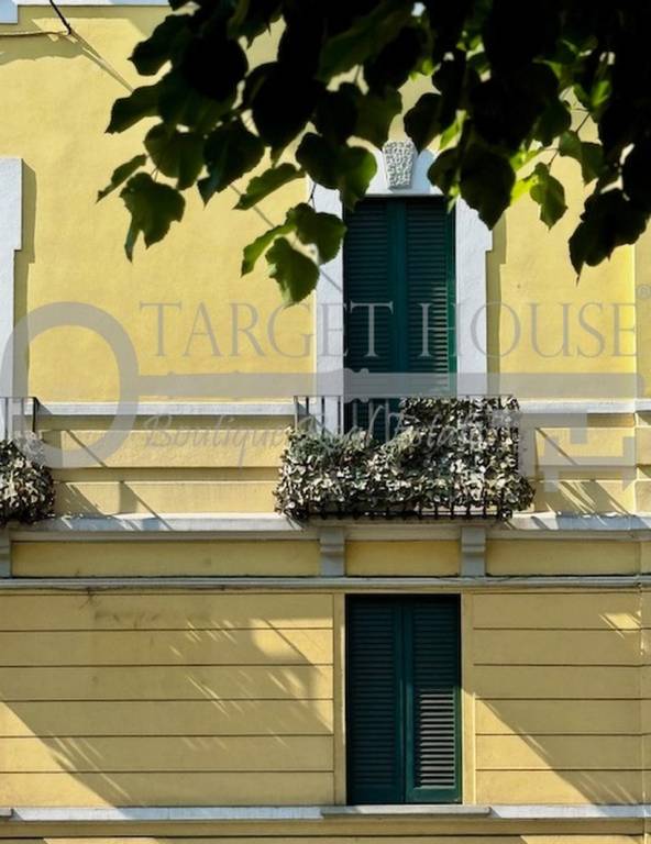 appartamento in vendita a Como in zona Ponte Chiasso