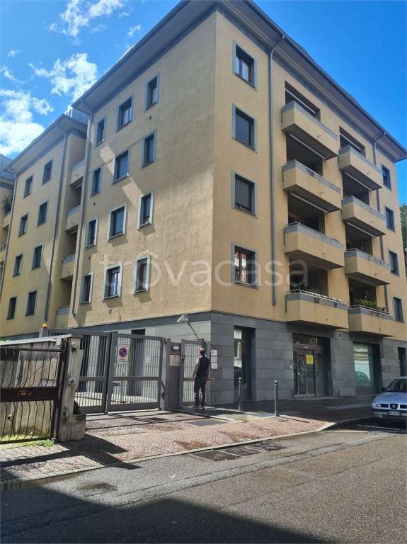 appartamento in vendita a Como in zona Borghi