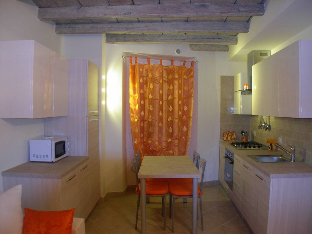 appartamento in vendita a Como in zona Borghi