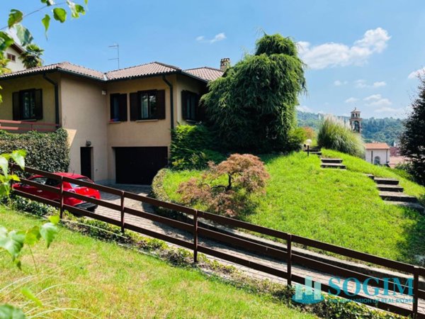 casa indipendente in vendita a Como in zona Albate