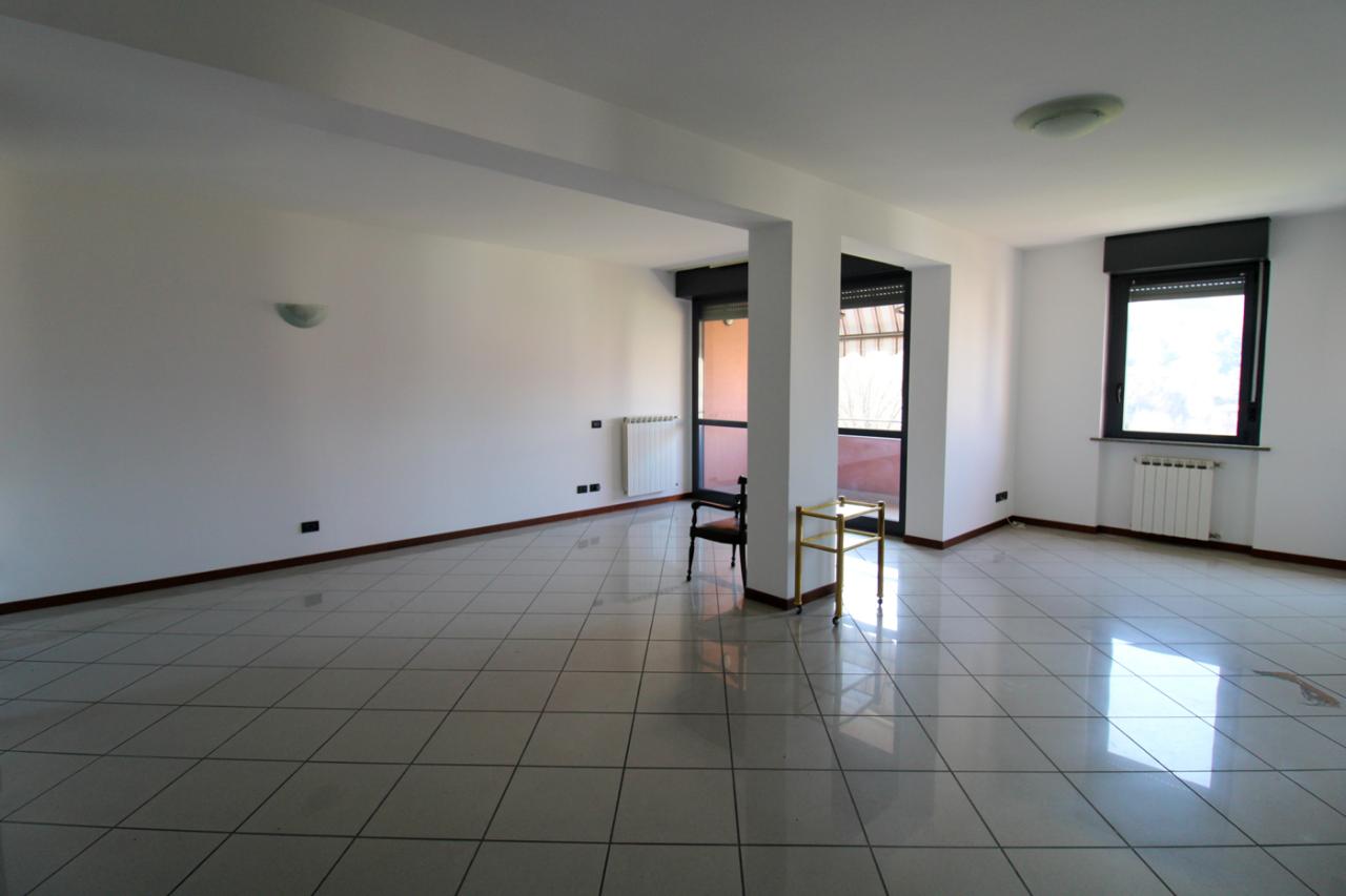 appartamento in vendita a Como in zona Borghi