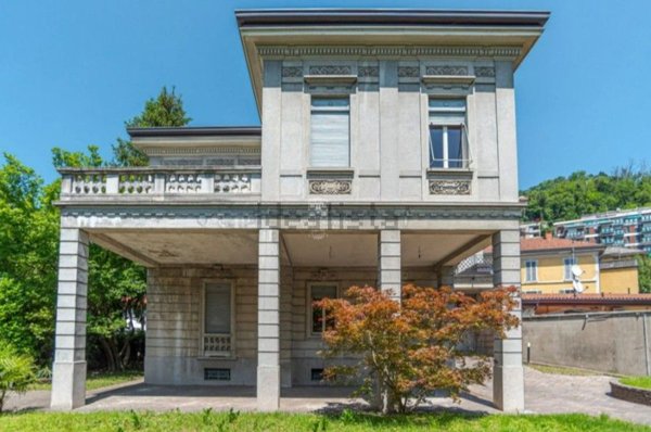 casa indipendente in vendita a Como in zona Borghi