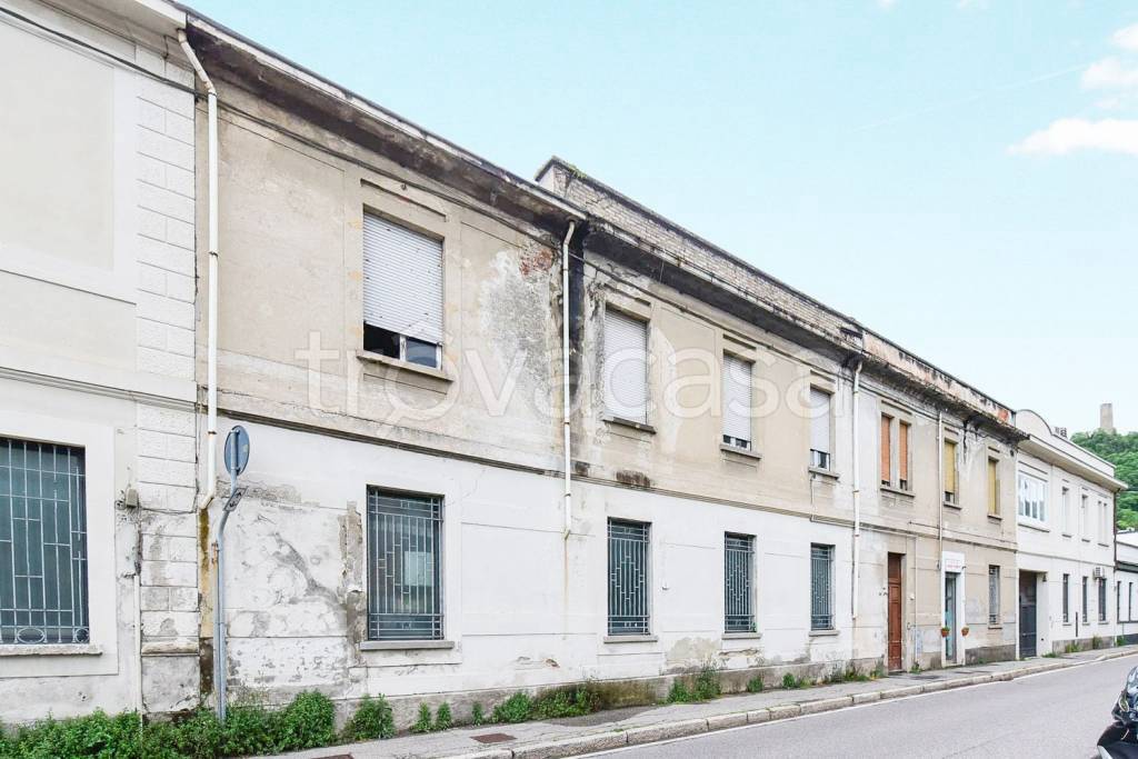 appartamento in vendita a Como in zona Rebbio