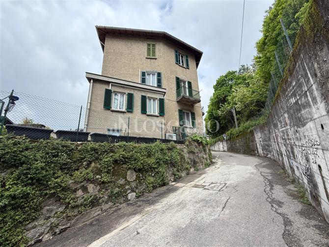 appartamento in vendita a Como in zona Camerlata