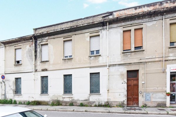 appartamento in vendita a Como in zona Rebbio