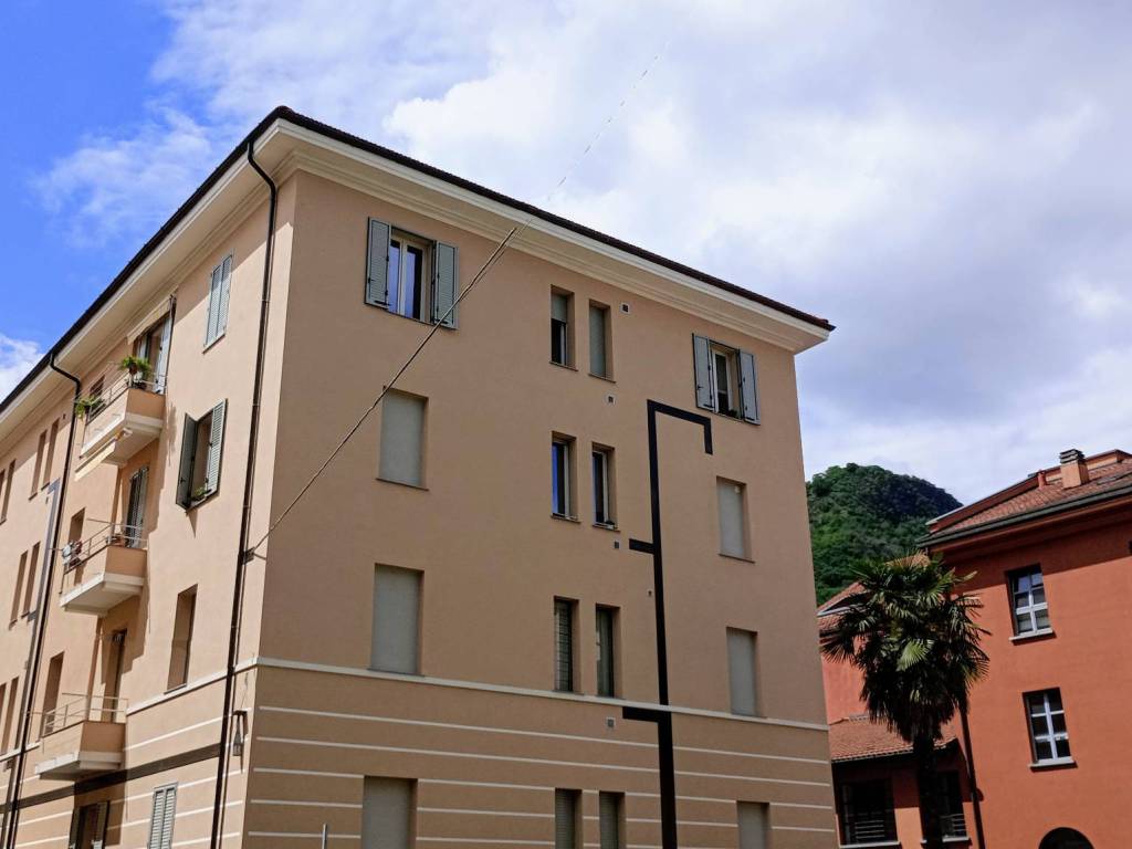 appartamento in vendita a Como in zona Borghi