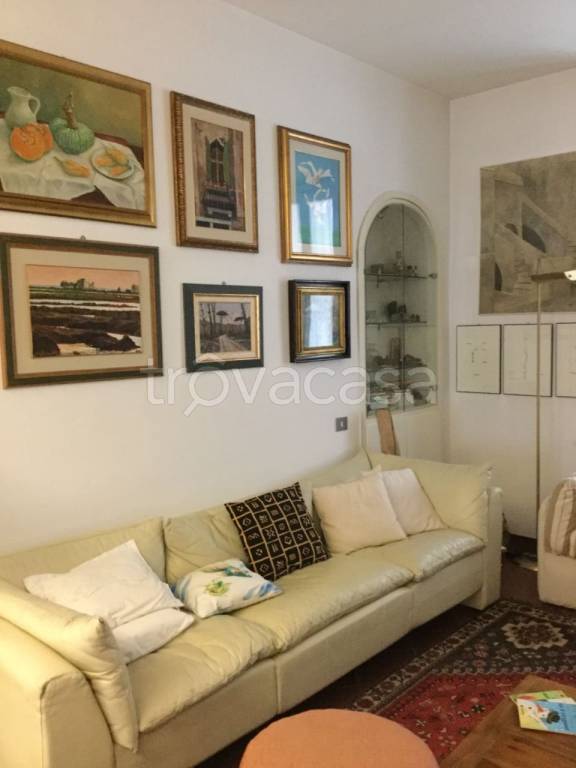 appartamento in vendita a Como in zona Borghi