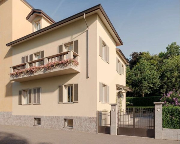 casa indipendente in vendita a Como in zona Como Centro