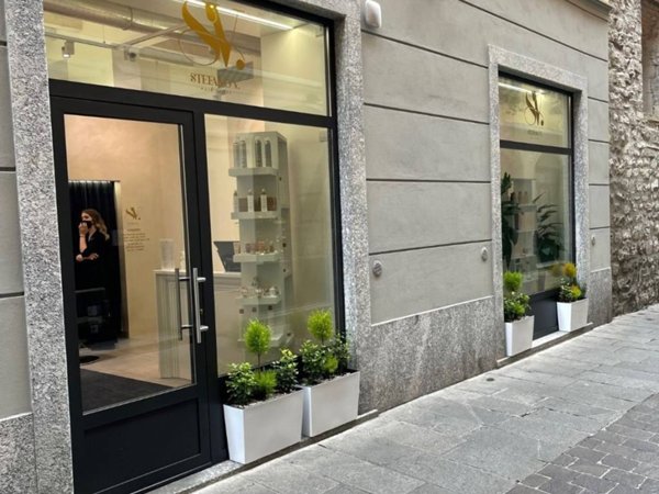 negozio in vendita a Como
