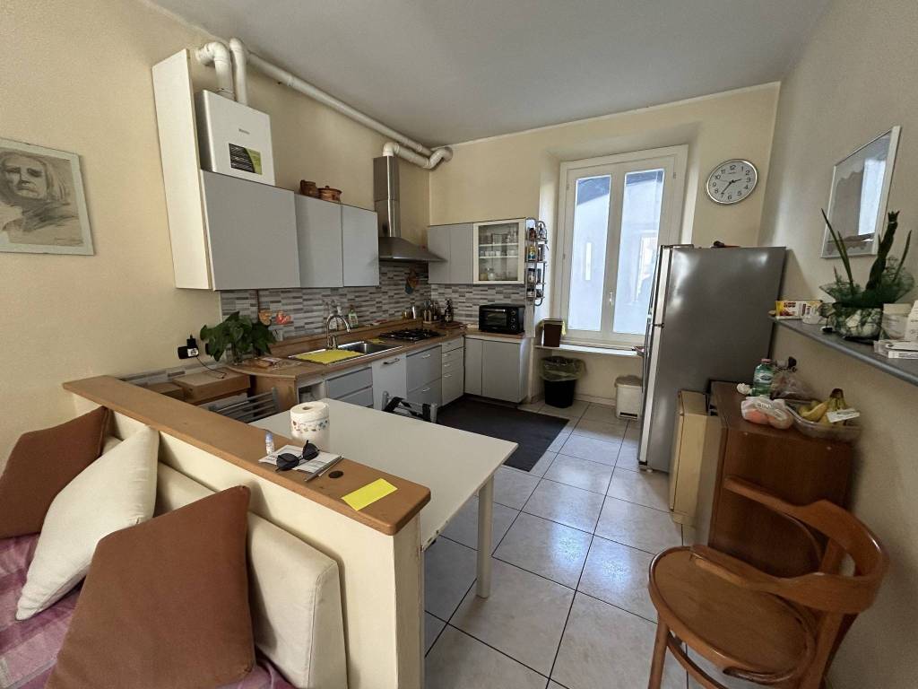 appartamento in vendita a Como in zona Borghi