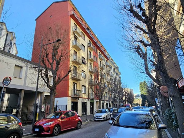 appartamento in vendita a Como in zona Como Centro