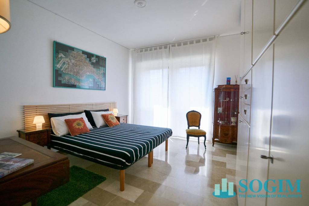 appartamento in vendita a Como in zona Valduce