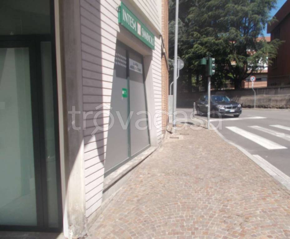 negozio in vendita a Como in zona Borghi