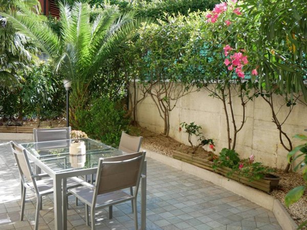 appartamento in vendita a Como in zona Prestino