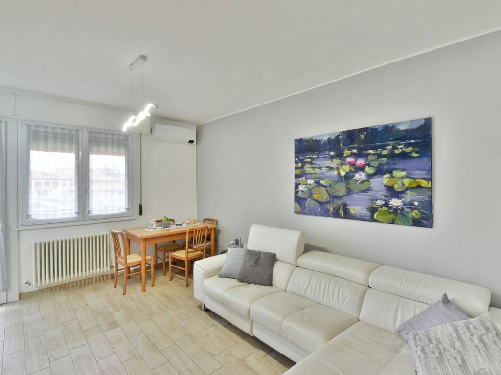 appartamento in vendita a Como in zona Prestino