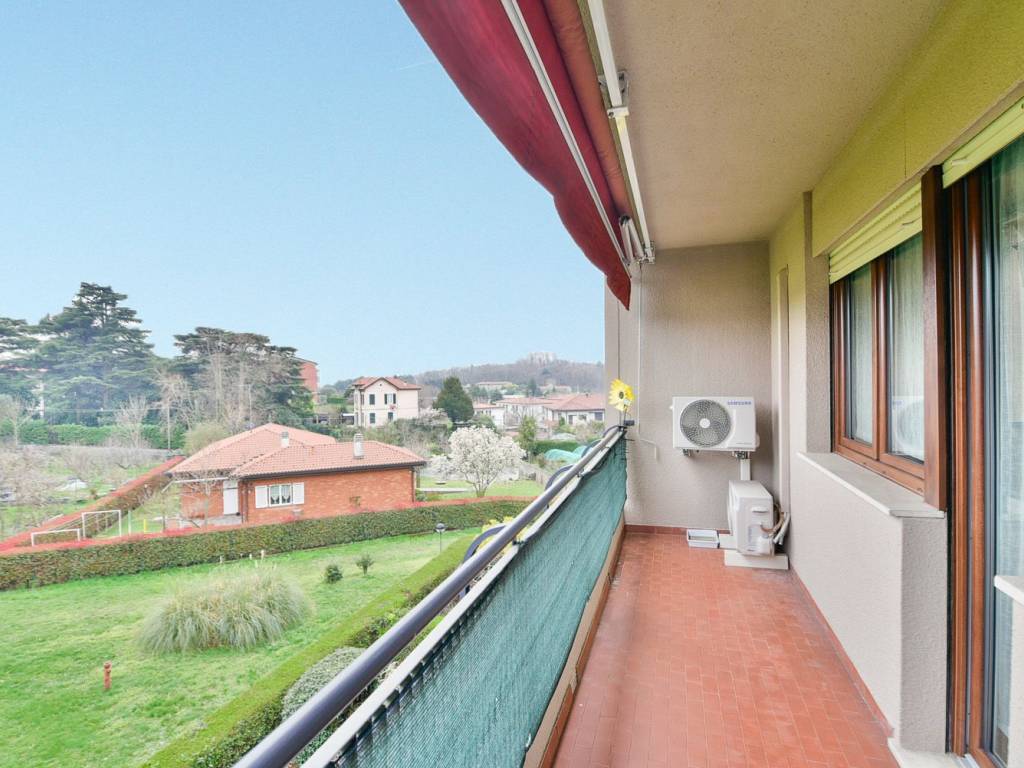 appartamento in vendita a Como in zona Prestino