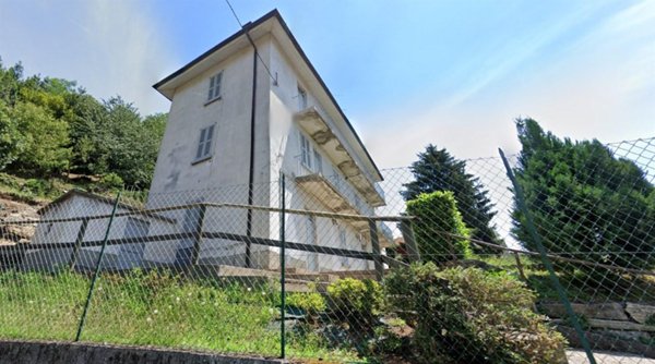 casa indipendente in vendita a Como in zona Albate