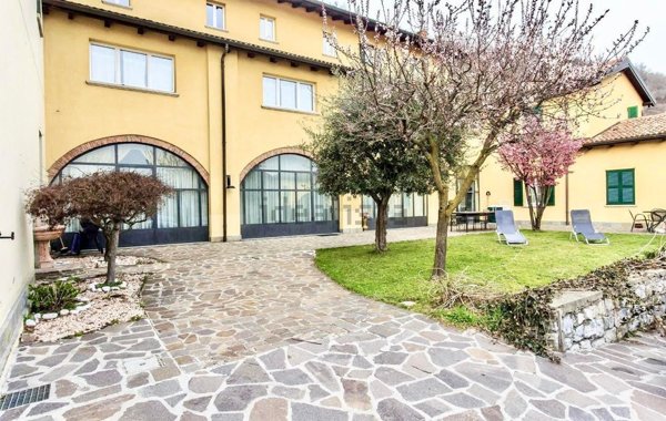 casa indipendente in vendita a Como