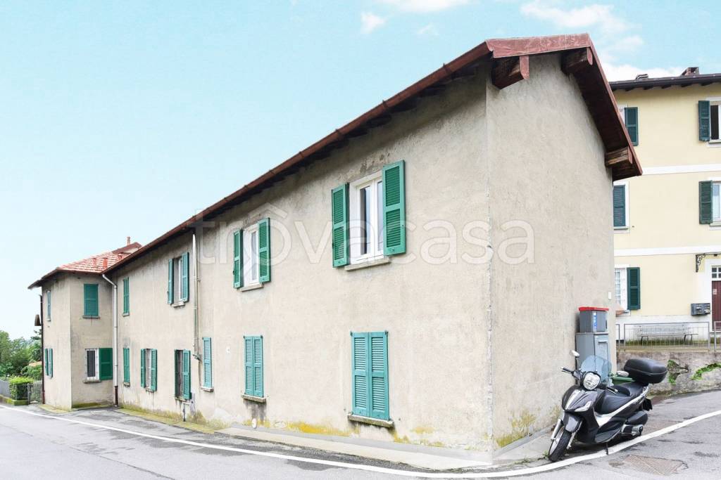 appartamento in vendita a Como in zona Breccia