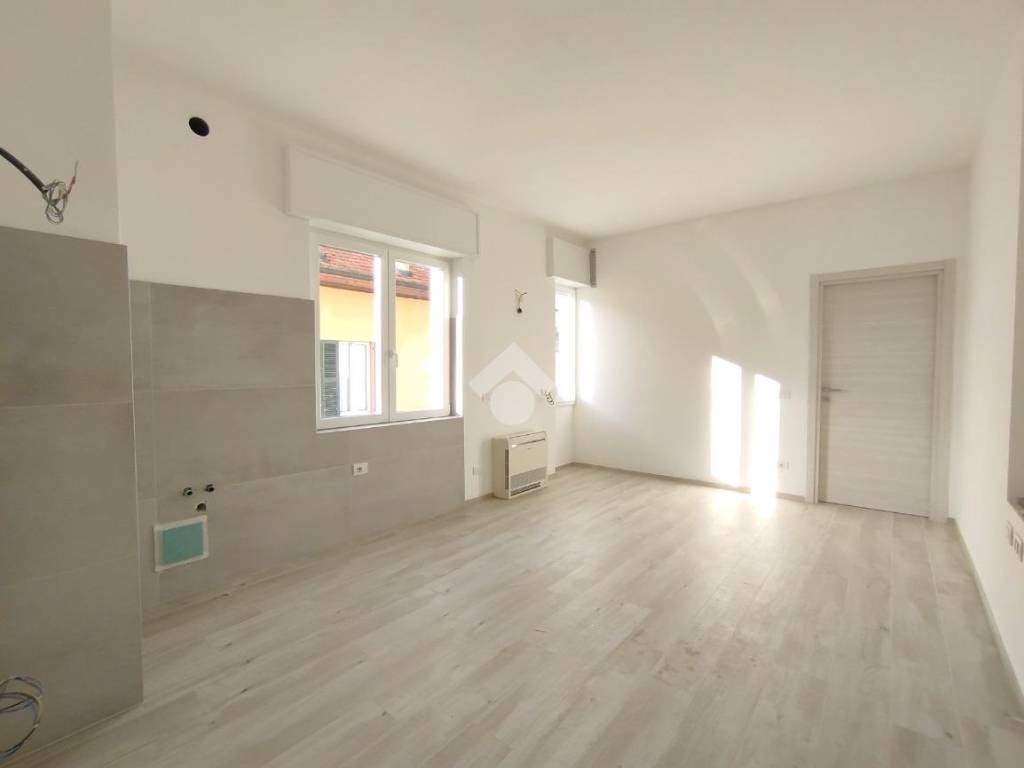 appartamento in vendita a Como in zona Albate
