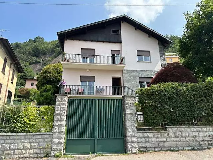 appartamento in vendita a Como in zona Breccia