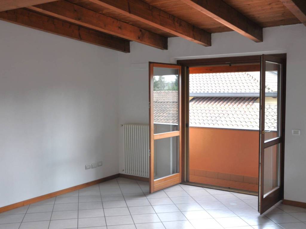 appartamento in vendita a Como in zona Albate