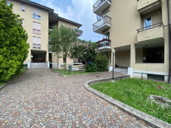 appartamento in vendita a Como in zona Rebbio