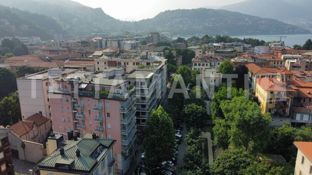 appartamento in vendita a Como in zona Como Centro